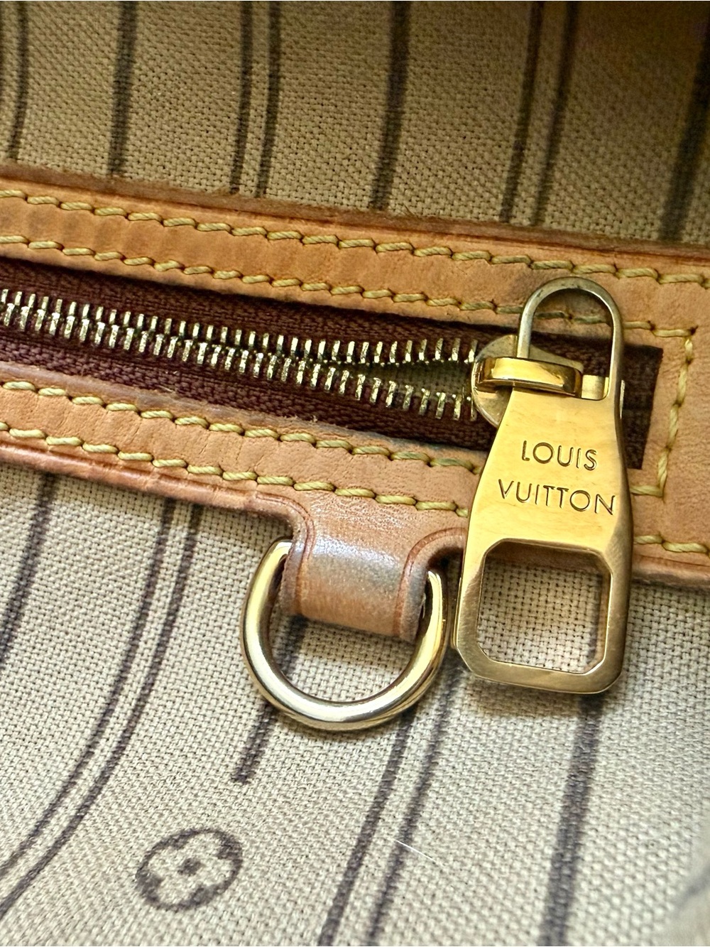 Louis Vuitton Delightful MM Monogram Shoulder Bag - Discontinued - Picture 9 of 15